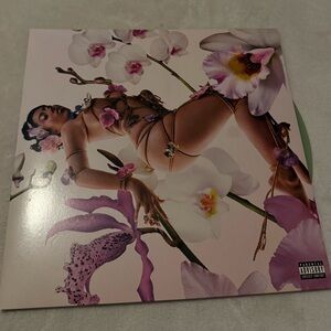 Kali Uchis – Orquídeas Vinyl (Limited Edition)
Condition: Excellent / Like New 🌸